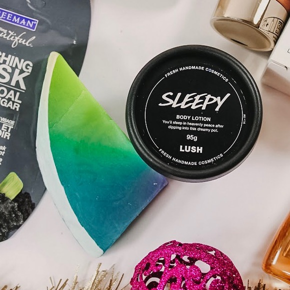 Lush Cosmetics Other - Lush Baked Alaska Soap Bar